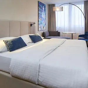 4* Hotell Orea Pyramida