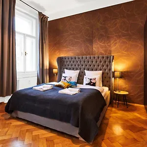 Apartment Royal Route Lesser Town, Prague