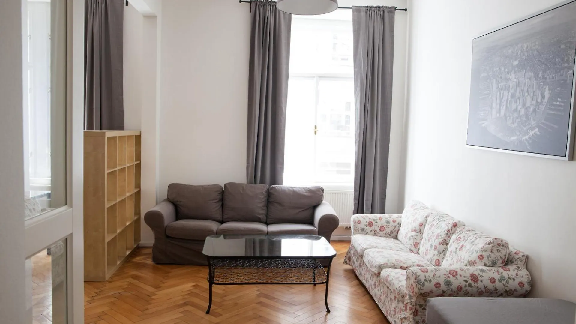 Spacious 2 Bedroom Apartment With Nice Terrace Prague