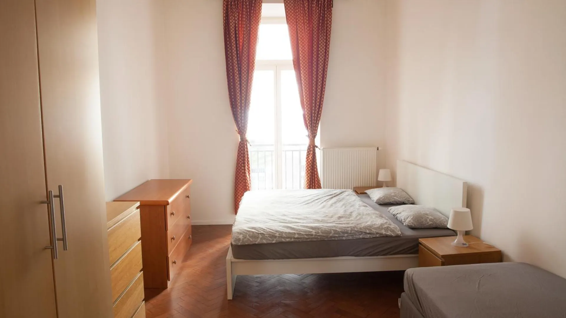 Spacious 2 Bedroom Apartment With Nice Terrace Prague
